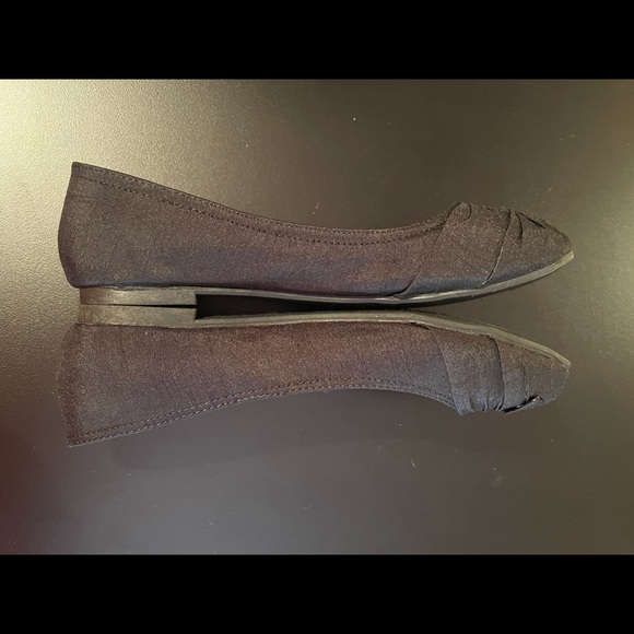 2 pair bundle of Women’s dressy Ballet flats - Picture 8 of 9